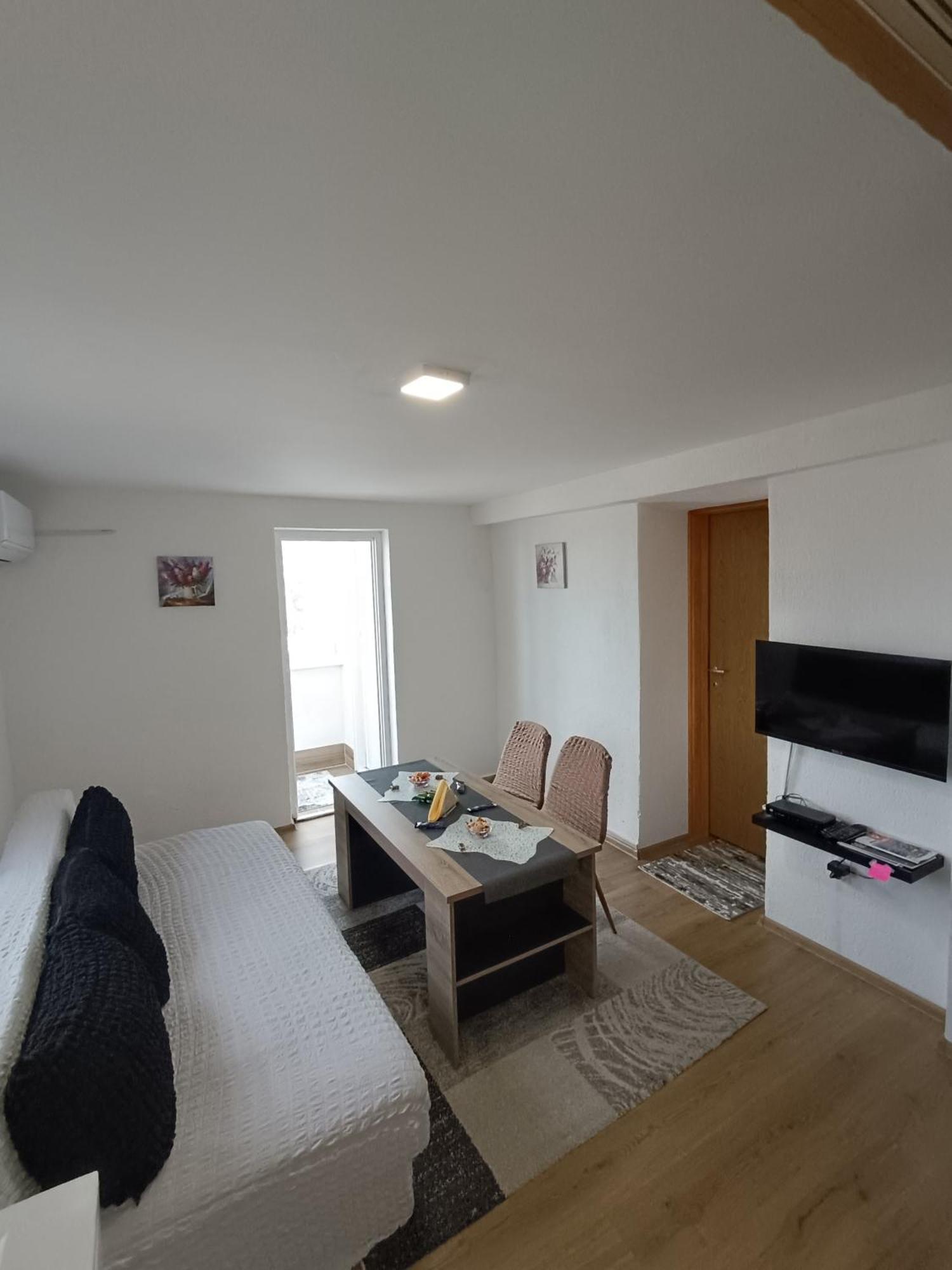 Biser Apartment *